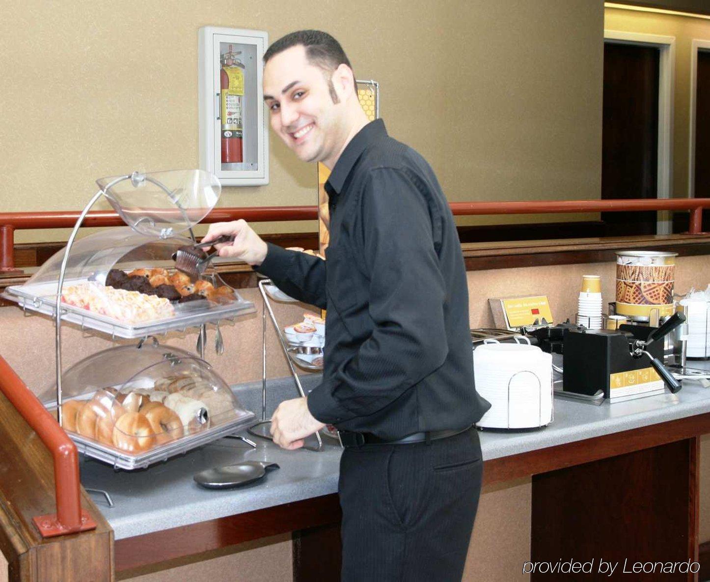 Hampton Inn Cartersville Restaurant photo